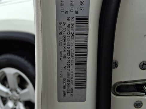 Used 2019 Jeep Compass Latitude image 27