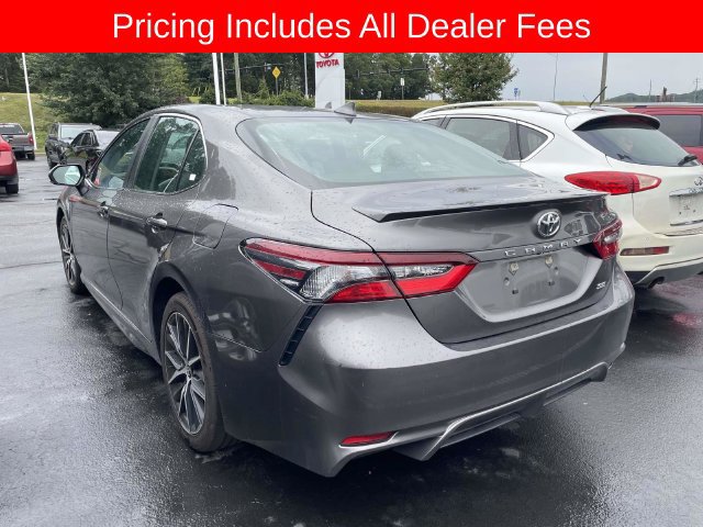 Used 2024 Toyota Camry SE FWD image 4