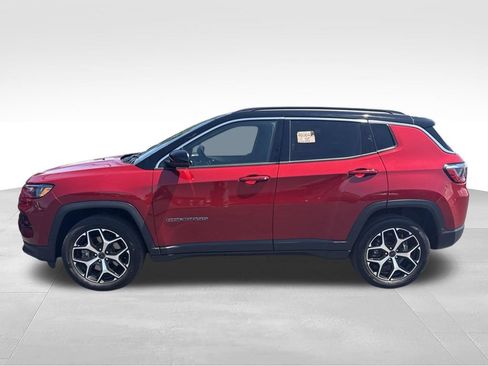 Used 2025 Jeep Compass Limited AWD/4WD image 7
