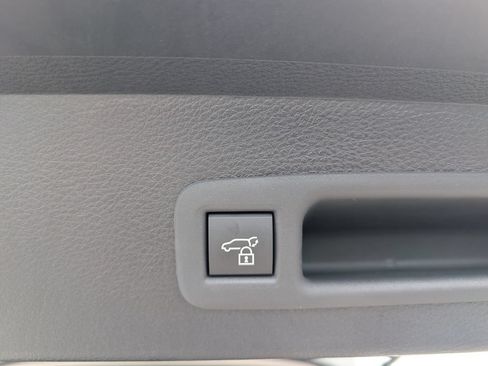 New 2026 Toyota Sienna XLE FWD image 28