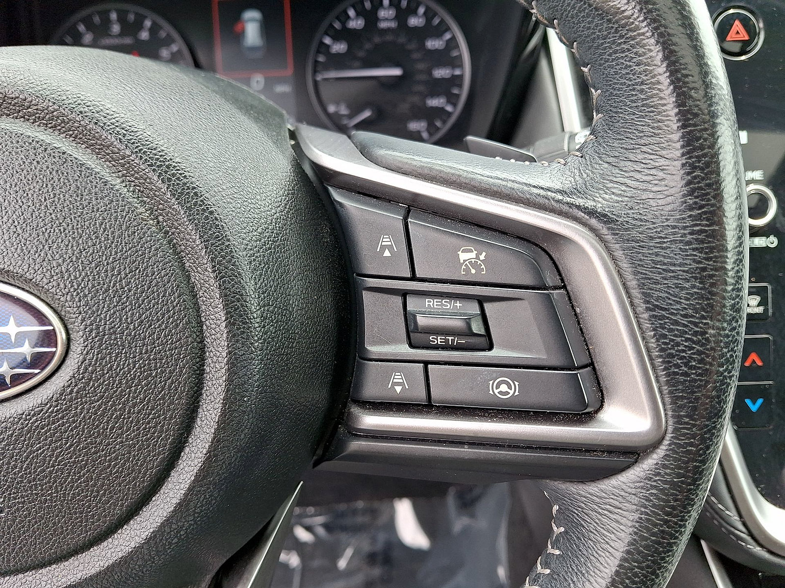 Used 2023 Subaru Outback Premium AWD/4WD image 18