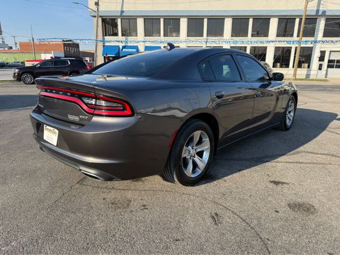 Used 2015 Dodge Charger SXT image 6