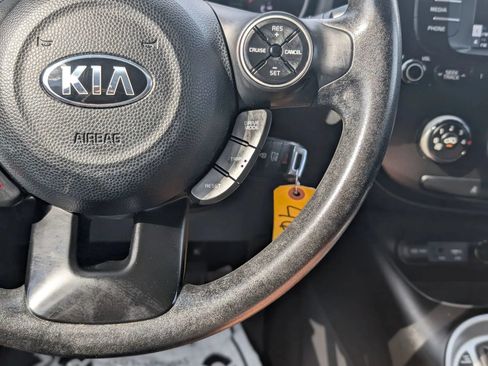 Used 2017 Kia Soul FWD image 30