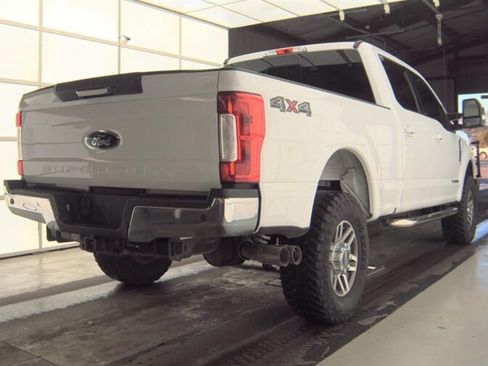 Used 2018 Ford F250 Lariat AWD/4WD image 3