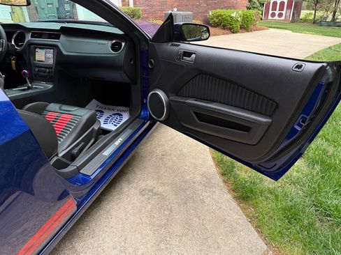 Used 2014 Ford Mustang Shelby GT500 w/ Equipment Group 821A image 54