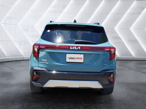 Used 2024 Kia Seltos SX w/ SX Sunroof Package AWD/4WD image 5