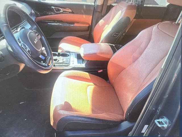 Used 2022 Kia Carnival SX Prestige w/ Paint Protection Package FWD image 9