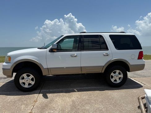Used 2004 Ford Expedition Eddie Bauer image 8