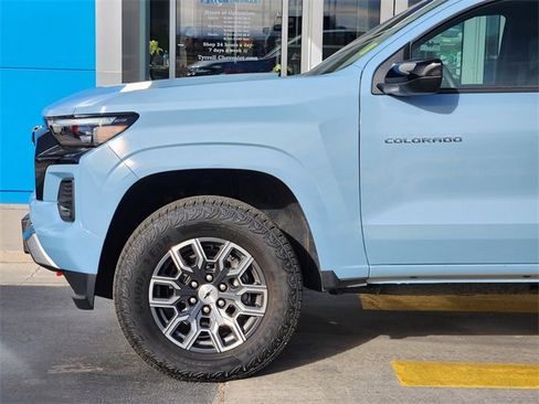 Used 2025 Chevrolet Colorado Z71 w/ Z71 Convenience Package 2 image 11