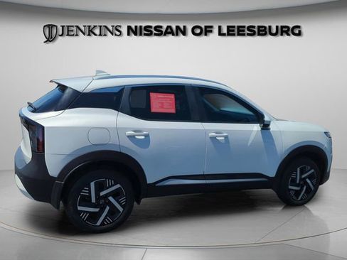 Certified 2025 Nissan Kicks SV w/ SV Premium Package FWD image 5