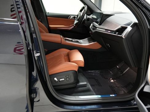 Used 2024 BMW X5 xDrive40i w/ M Sport Package AWD/4WD image 18