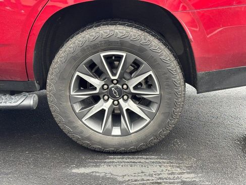 Used 2024 Chevrolet Tahoe Z71 w/ Luxury Package image 10