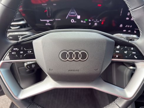 Used 2025 Audi Q5 Premium w/ Convenience Package AWD/4WD image 21