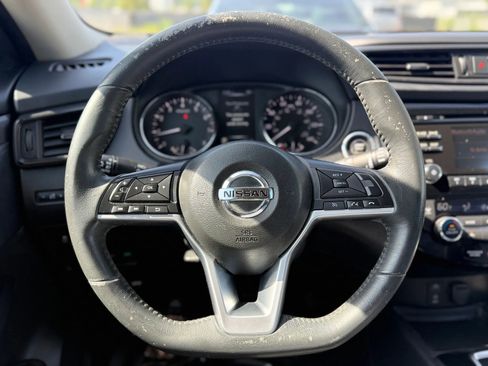 Used 2017 Nissan Rogue SV w/ Midnight Edition FWD image 22