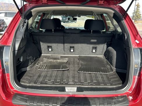Used 2017 Subaru Outback 2.5i Premium image 5