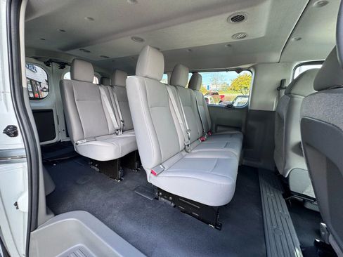 Used 2017 Nissan NV 3500 S image 13