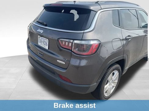 Used 2022 Jeep Compass Latitude w/ Convenience Group AWD/4WD image 16