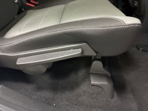 Used 2016 Ford Escape SE FWD image 10