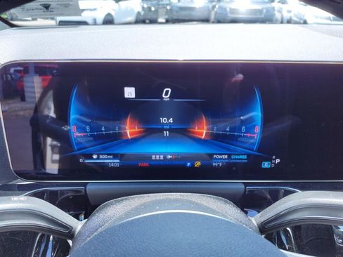 New 2025 Mercedes-Benz GLA 35 AMG 4MATIC image 17