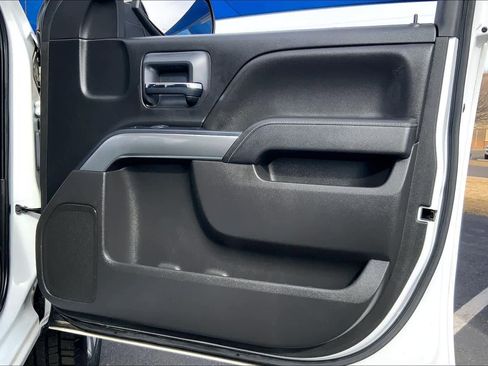 Used 2018 Chevrolet Silverado 1500 LT w/ Texas Edition image 23