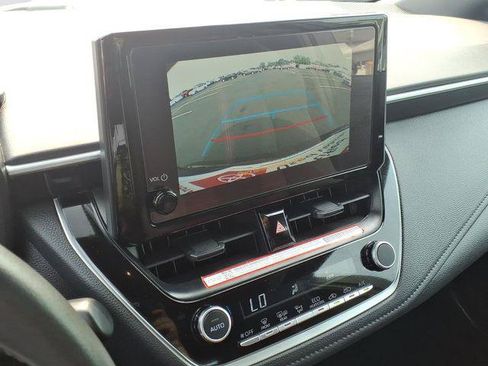 Certified 2025 Toyota Corolla SE FWD image 13