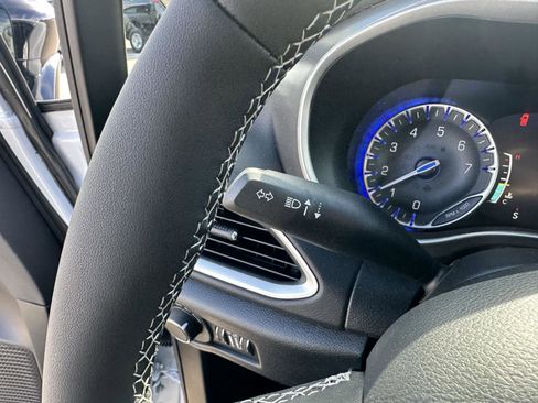 Used 2026 Chrysler Voyager LX FWD image 25