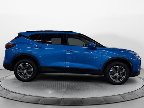 Used 2024 Chevrolet Blazer LT w/ Convenience Package FWD image 2