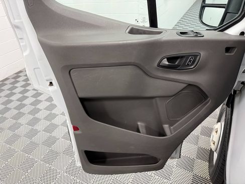 Used 2023 Ford Transit 250 Low Roof AWD image 8