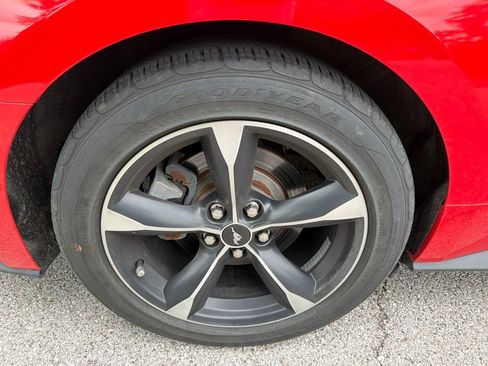 Used 2022 Ford Mustang Coupe RWD image 13