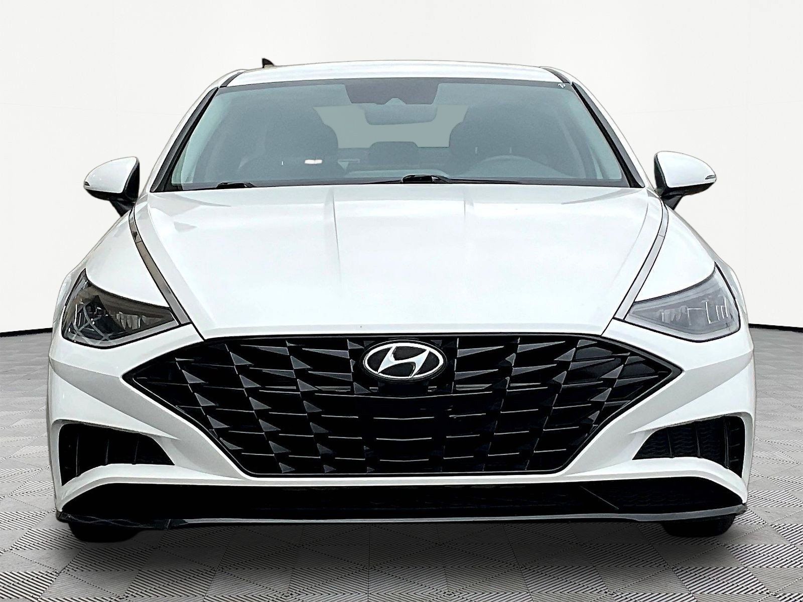 Used 2022 Hyundai Sonata SEL w/ Cargo Package FWD image 2