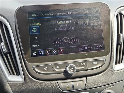 Used 2023 Chevrolet Malibu LT FWD image 16