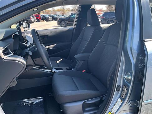 Used 2025 Toyota Corolla LE image 7