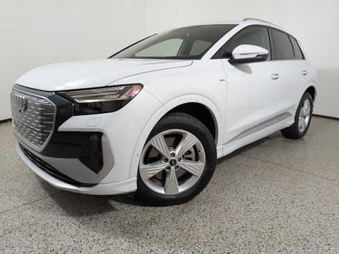 Certified 2023 Audi Q4 e-tron Prestige image 18