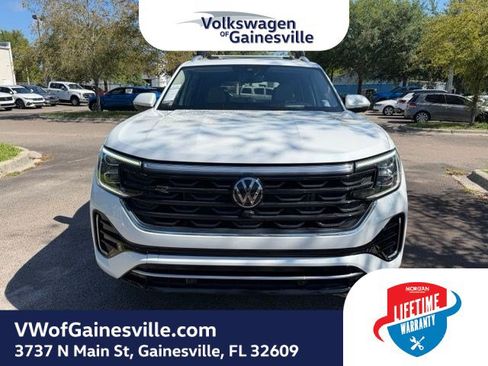 Certified 2024 Volkswagen Atlas SEL Premium R-Line AWD/4WD image 2
