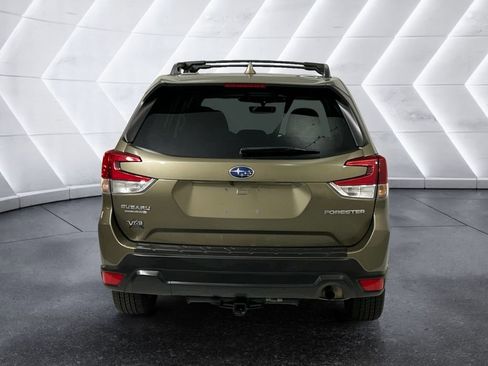 Used 2023 Subaru Forester Premium image 5