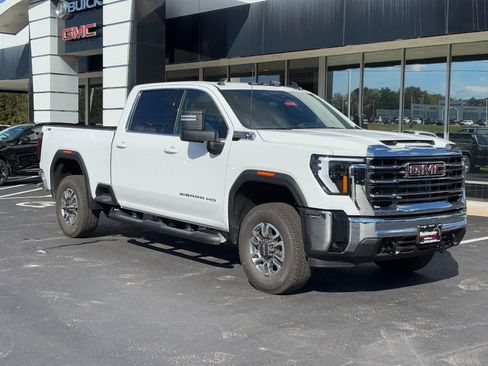 Used 2025 GMC Sierra 2500 SLE w/ SLE Value Package; image 2