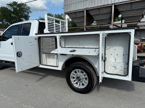 Used 2022 Ford F250 XLT image 3