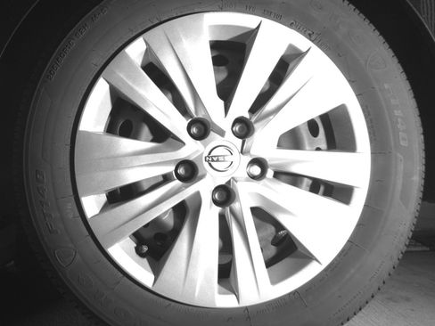 Used 2025 Nissan Sentra S FWD image 14