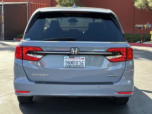 Used 2023 Honda Odyssey Touring image 5