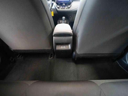 Used 2025 Toyota Corolla LE FWD image 22