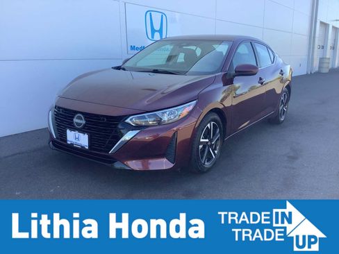 Used 2024 Nissan Sentra SV FWD image 1