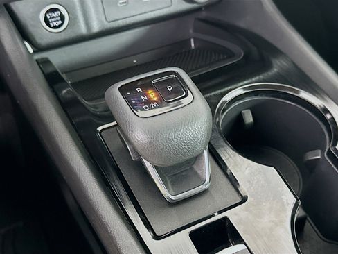 Used 2023 Nissan Rogue SV image 24