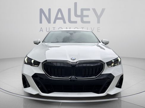 Used 2027 BMW 530i xDrive w/ M Sport Package AWD/4WD image 6