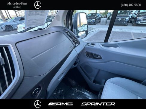 Used 2019 Ford Transit 150 XLT RWD image 27