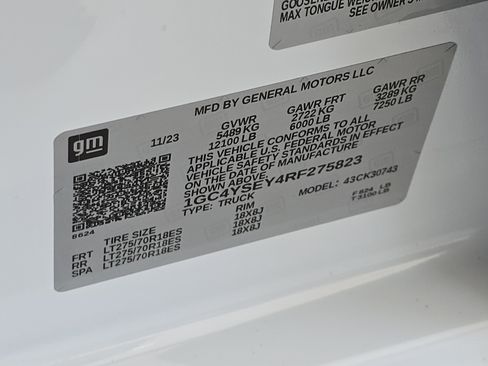 Used 2024 Chevrolet Silverado 3500 W/T image 31