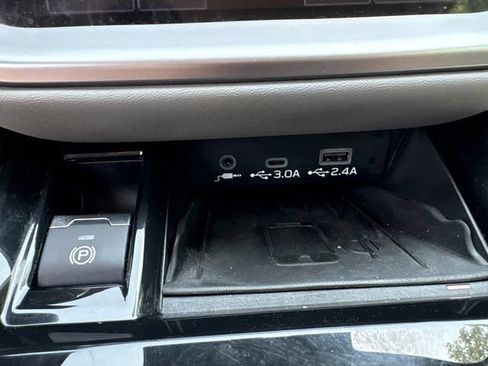Certified 2024 Subaru Outback Premium AWD/4WD image 35