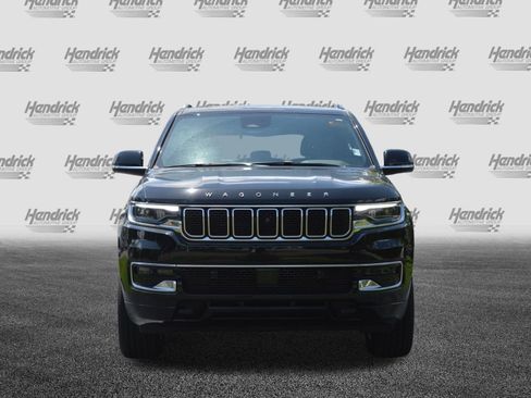 Used 2025 Jeep Wagoneer 4WD w/ Convenience Group I image 6