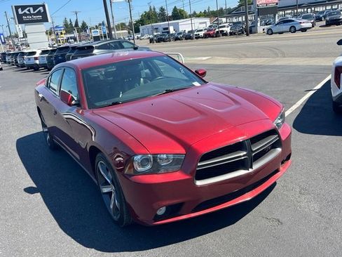 Used 2014 Dodge Charger R/T RWD image 5