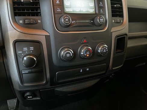 Used 2019 RAM 1500 Express w/ Wheel & Sound Group AWD/4WD image 15
