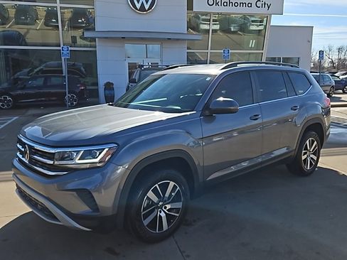Used 2023 Volkswagen Atlas SE image 1